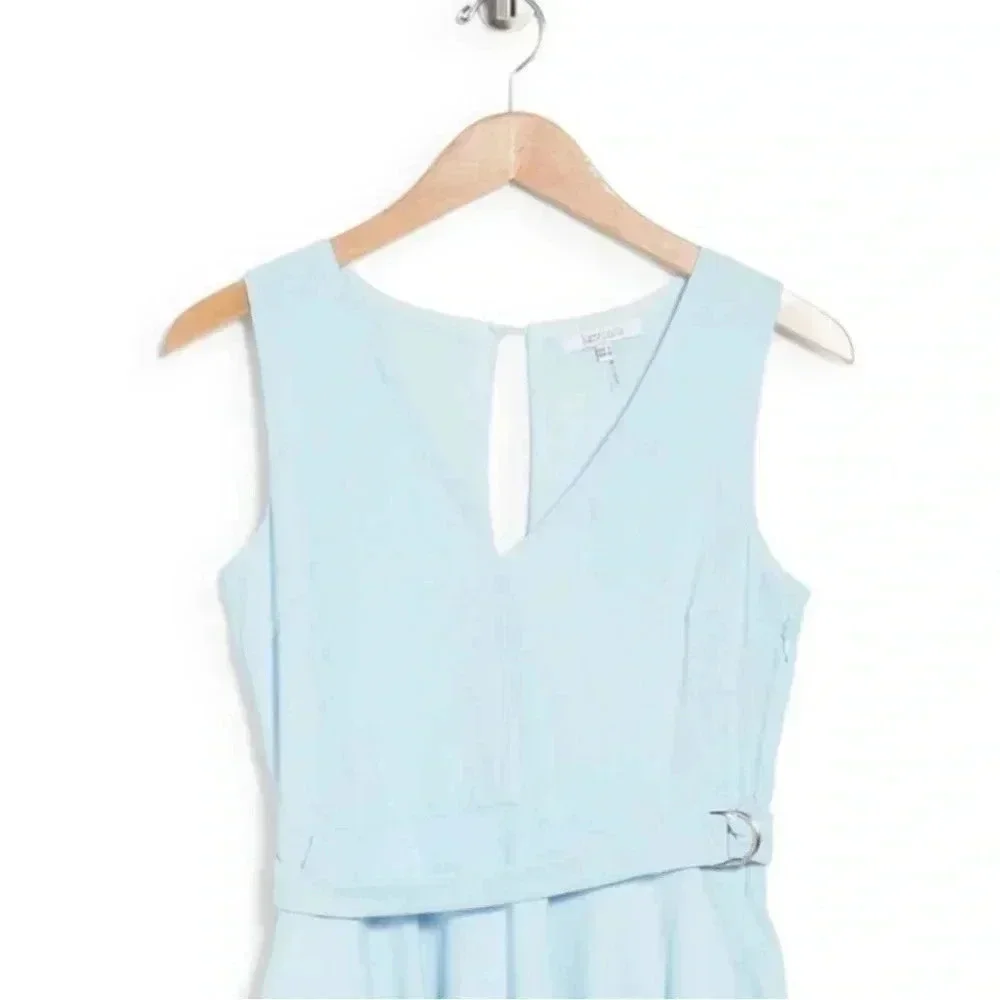 Lucy Paris very pretty